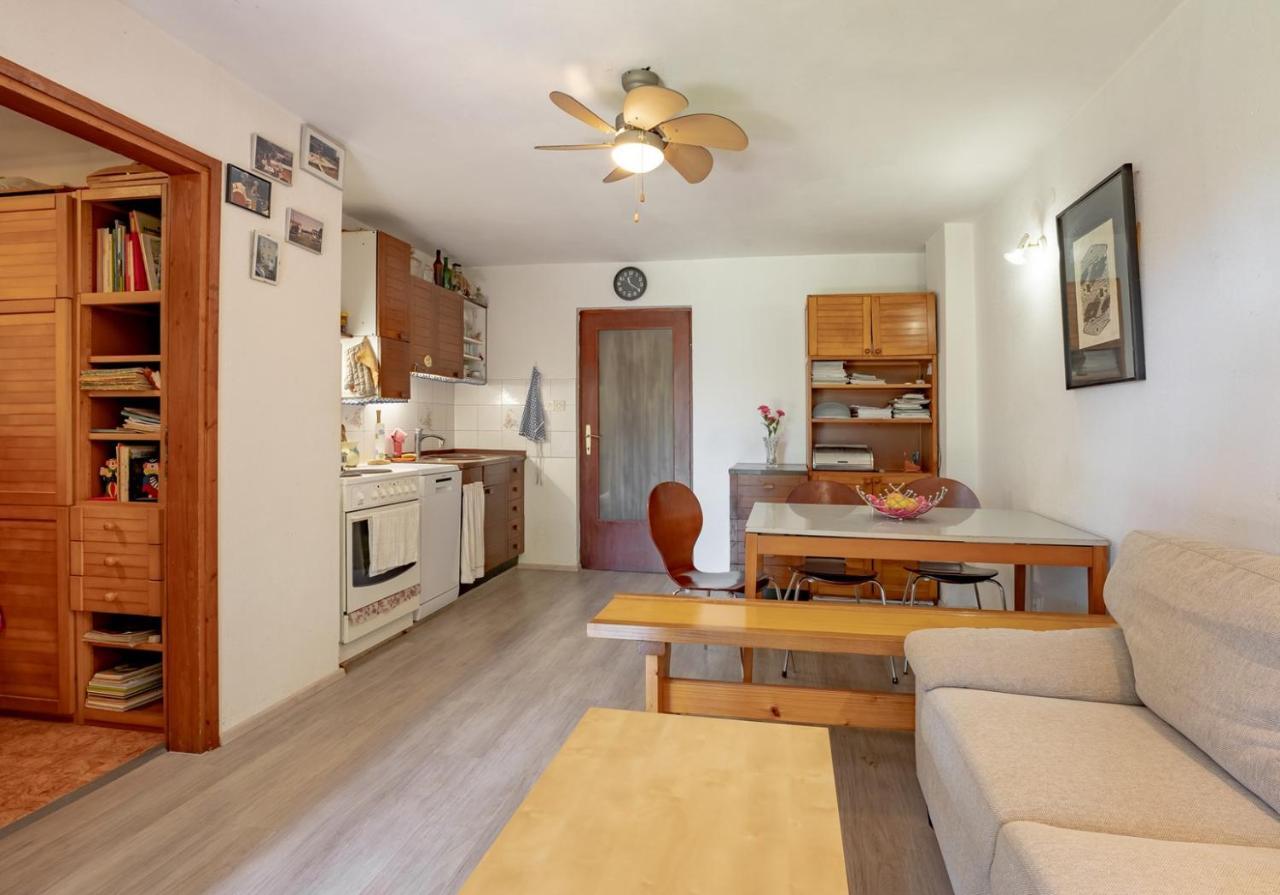 Apartment Ruj Zambratija  Eksteriør billede